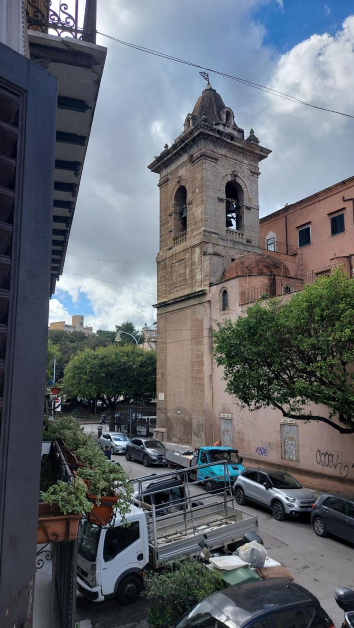 Casa Santoliva In Centro A Palermo Hotel Bagian luar foto